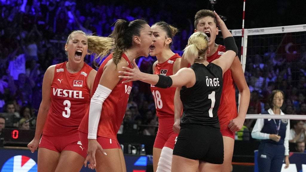 daftar-pemain-turki-di-vnl-2024-putri:-nomor,-posisi,-akun-ig