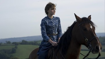 yuk,-kenali-istilah-“alpha-female”-lewat-film-far-from-the-madding-crowd!