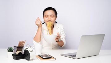 5-makanan-yang-tidak-boleh-dikonsumsi-bersamaan-dengan-mi-instan,-berbahaya-bagi-kesehatan!