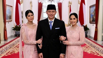 kebaya-kompak-ibu-anak-pejabat,-annisa-pohan-dan-putrinya-saat-dampingi-ahy-dilantik-menteri