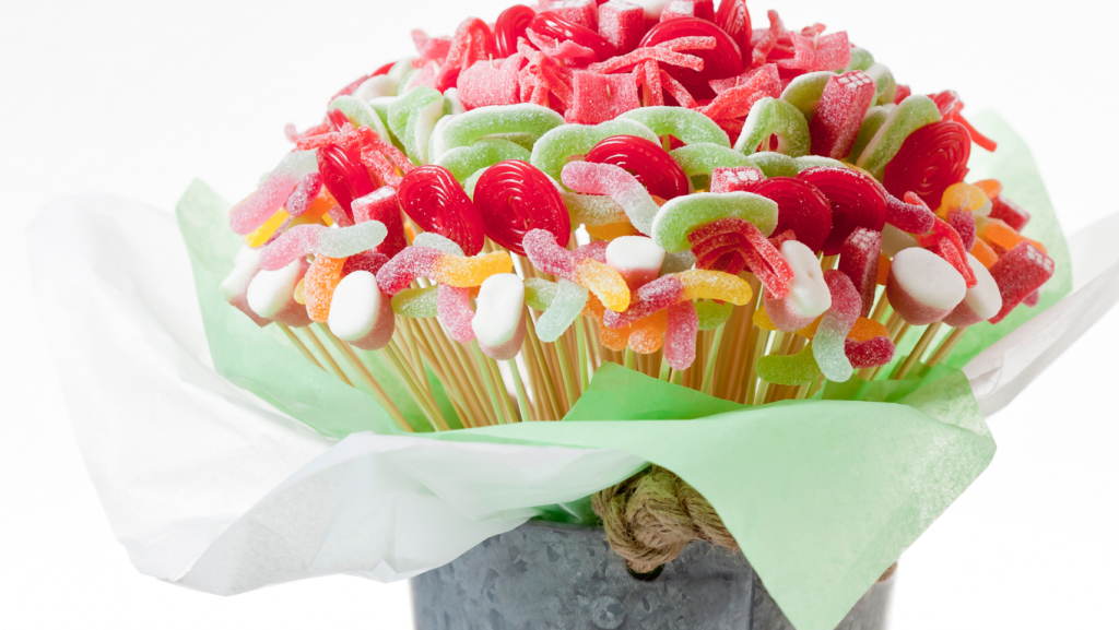 11-contoh-buket-snack-unik-untuk-wisuda,-kado-ulang-tahun,-anniversary,-dll