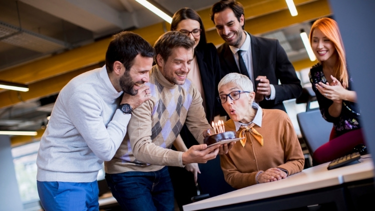 30-ucapan-ulang-tahun-untuk-guru-yang-sopan,-sampe-pake-bahasa-inggris