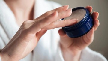 teliti-sebelum-membeli,-7-kandungan-skincare-ini-berbahaya-untuk-kulit-dan-kesehatanmu!