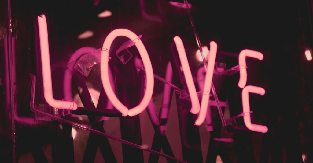 love-bombing:-memahami-taktik-manipulasi-dalam-hubungan-dan-cara-menghindarinya