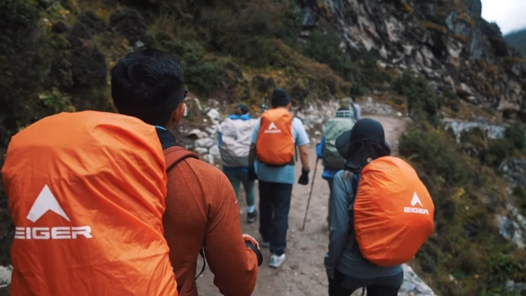 7-perlengkapan-camping-esensial-yang-wajib-dibawa