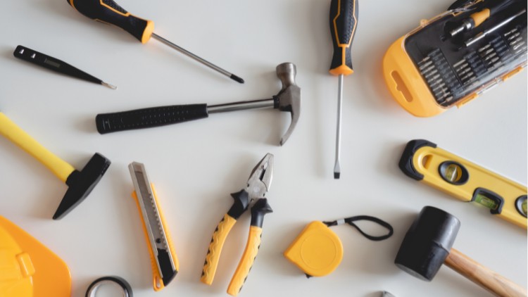 perkakas-atau-alat-tukang-yang-harus-ada-di-rumah,-siap-sedia-buat-jaga-jaga