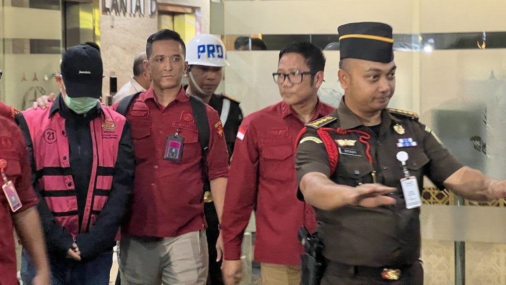 dirut-pt-ktm-ditahan-karena-ikut-minta-persetujuan-impor-gula