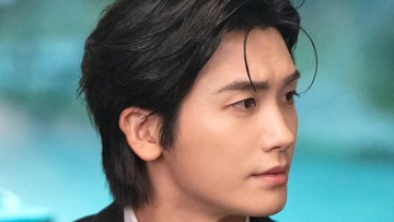 park-hyung-sik-pancarkan-pesona-misterius-dalam-poster-drakor-baru,-buried-hearts