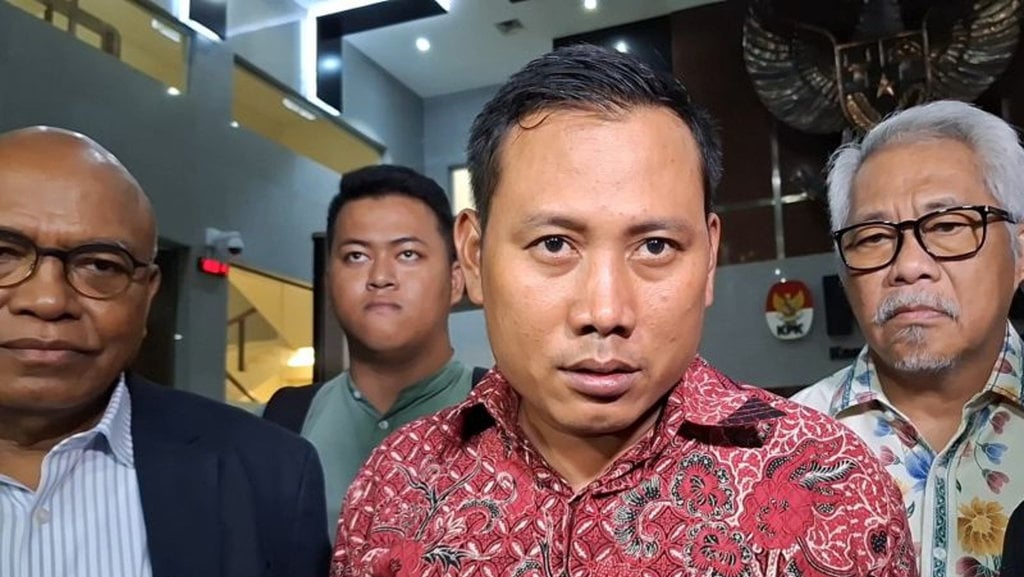 kpk-cecar-staf-sekjen-pdip-hasto-soal-pesan-menenggelamkan-hp