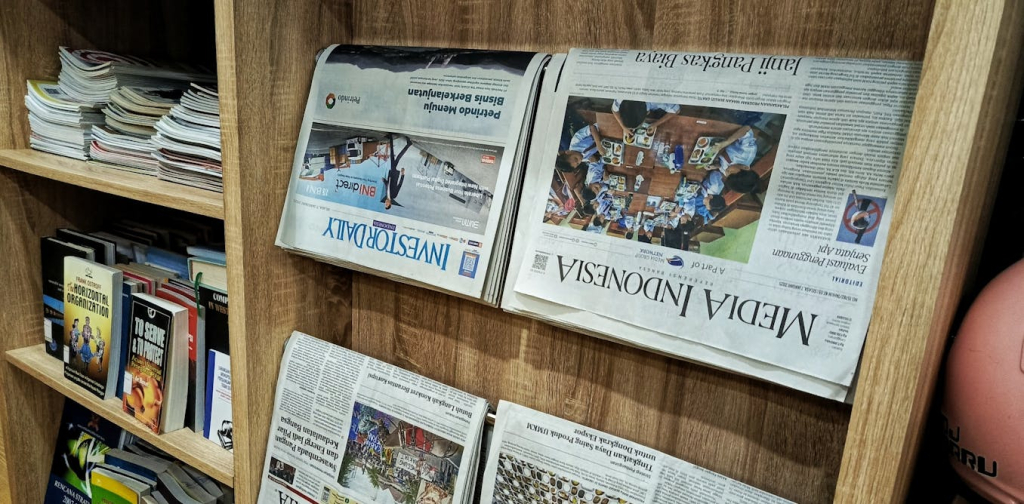 jalan-terjal-bisnis-media-di-indonesia:-terjebak-konglomerasi,-kehilangan-jati-diri