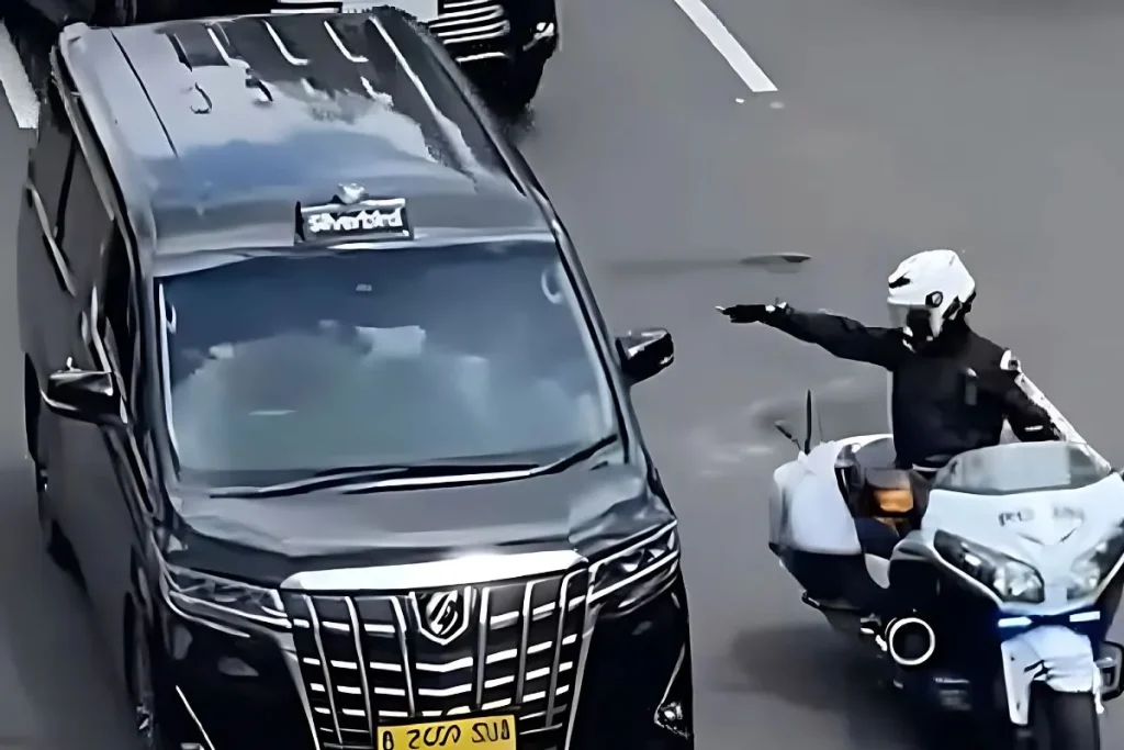 balada-rakyat-ekonomis-dan-pejabat-hedonis