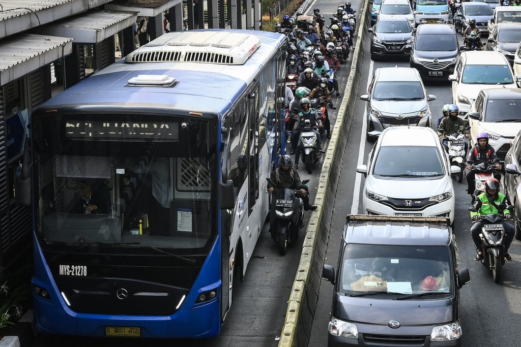 polisi-tindak-100-travel-gelap-selama-operasi-keselamatan-jaya