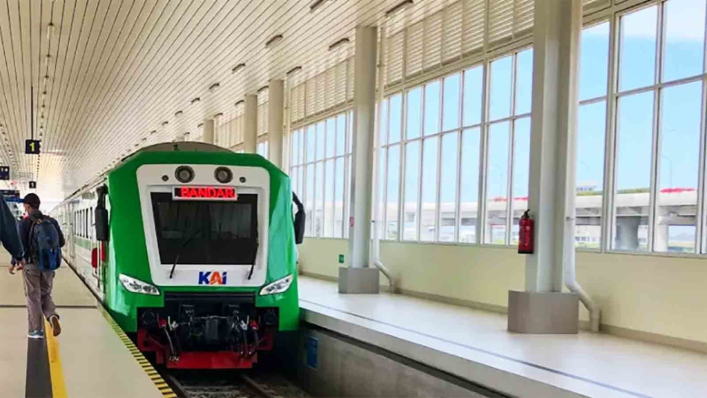 jadwal-kereta-bandara-yia-terbaru-maret-2025-dan-harga-tiketnya