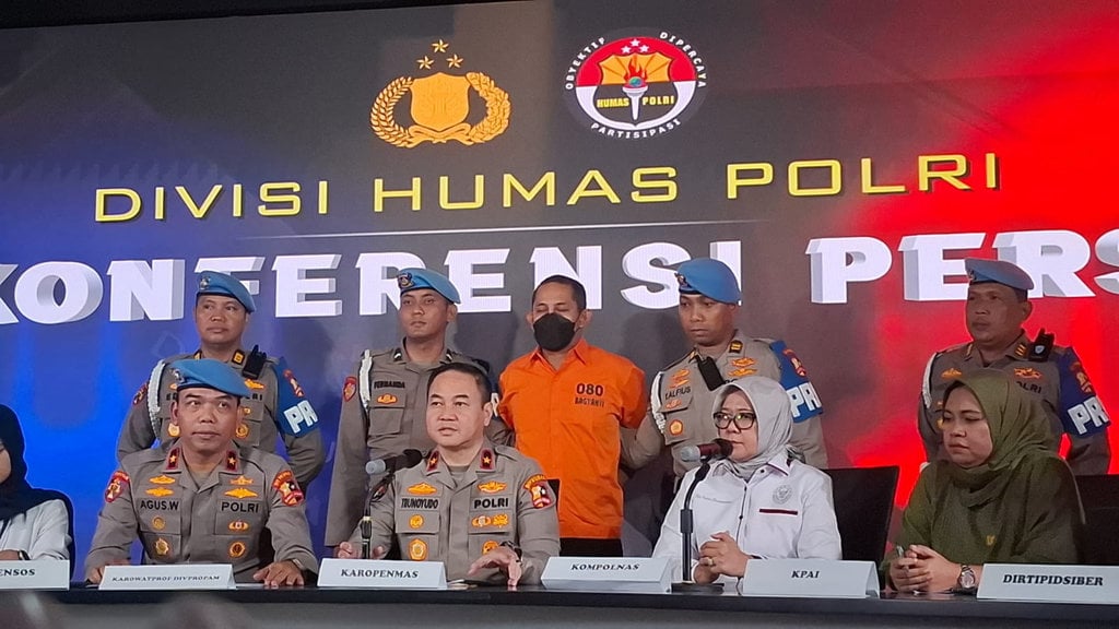 kronologi-eks-kapolres-ngada-jadi-tersangka-pencabulan-anak
