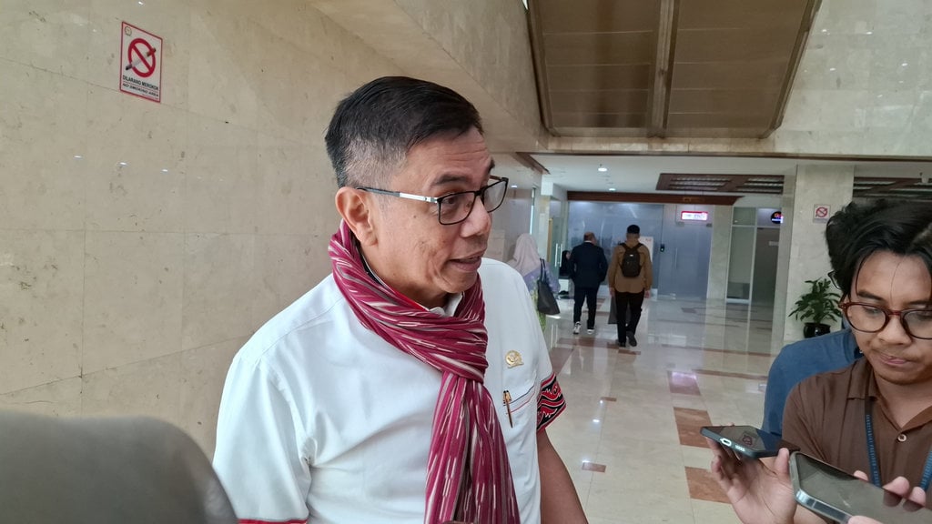 anggota-dpr-pertanyakan-akbp-fajar-bisa-jadi-polisi