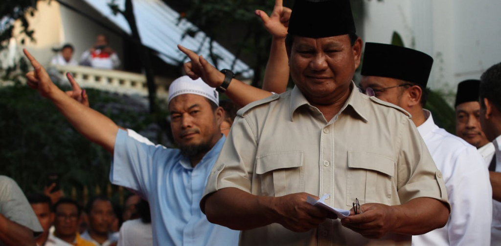 tipu-daya-populisme-prabowo:-memperkuat-polarisasi,-menghilangkan-oposisi