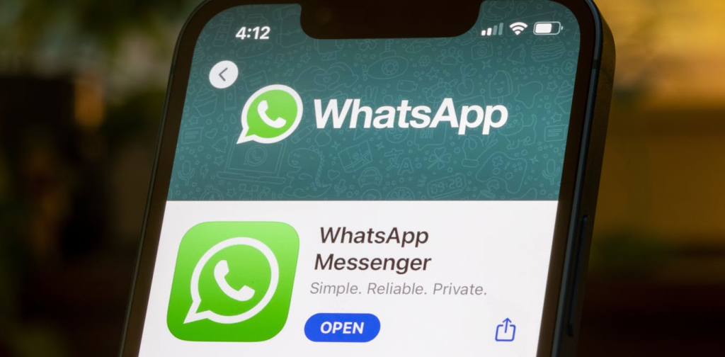 riset:-grup-whatsapp-rentan-jadi-gudang-sampah-informasi-dan-penyebaran-hoaks