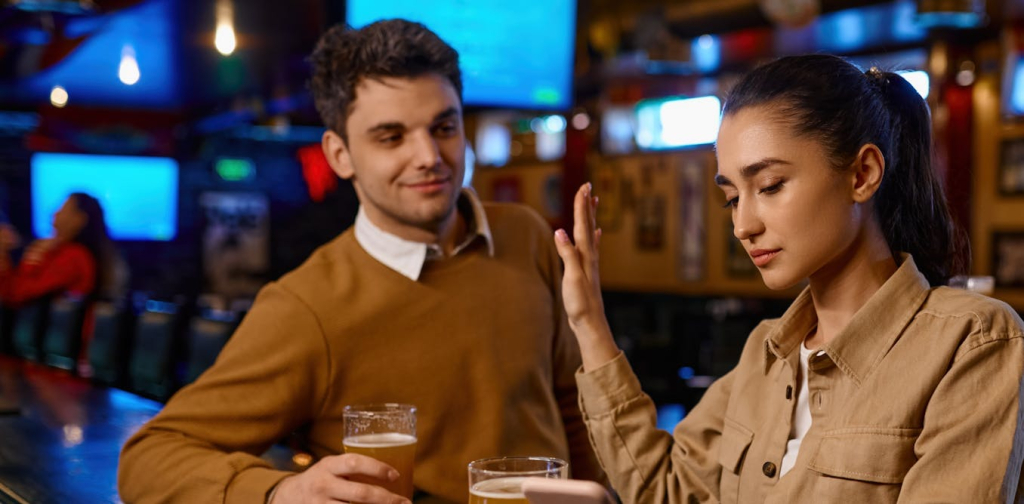 tips-hadapi-patah-hati-saat-ditolak-gebetan—saran-dari-psikolog