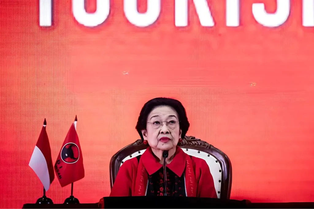 politik-“siuman”-megawati?