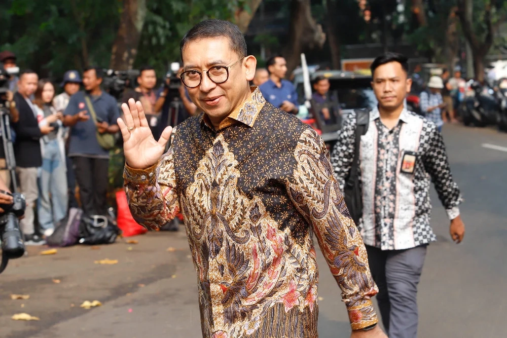 chronicles-rewritten:-enter-fadli zon