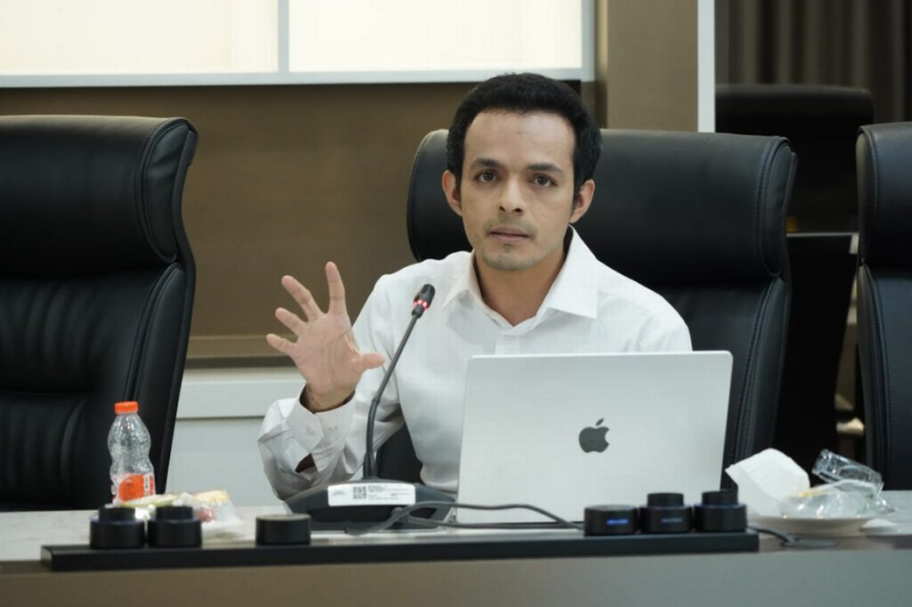 rooster-fights-parpol-“papan-bawah”