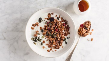manfaat-dan-risiko-makan-granola-setiap-hari,-ini-kata-ahli-gizi