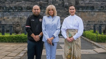 beda-gaya-menpar-widiyanti-dan-ibu-negara-prancis-saat-kunjungi-candi-borobudur