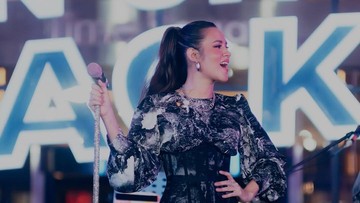 8-selebritas-berzodiak-gemini-yang-powerfull,-dari-angelina-jolie-sampai-raisa