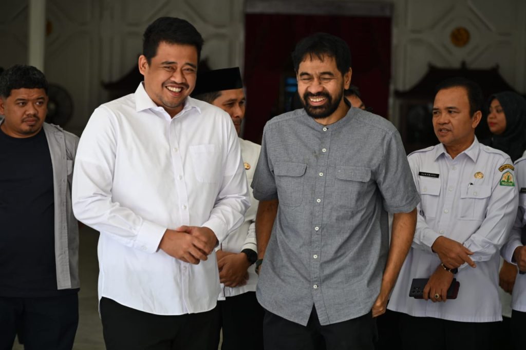 bobby:-mr.-controversy-or-strongmen-wannabe?