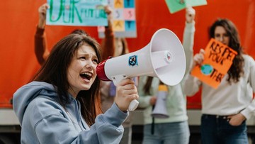 mengenal-ekofeminisme,-gerakan-yang-menyatukan-perjuangan-isu-perempuan-dan-lingkungan