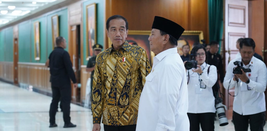 abolisi-dan-amnesti:-sinyal-prabowo-lepas-dari-bayang-bayang-jokowi?
