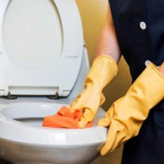 harus-tutup-atau-buka-penutup-toilet-saat-tidak-digunakan?-ini-jawabannya