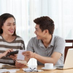 tanda-kecocokan-finansial-dalam-hubungan-yang-wajib-dicek