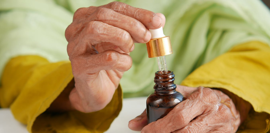 dosis-kecil-ganja-diduga-bisa-perlambat-penurunan-kemampuan-berpikir-pasien-alzheimer