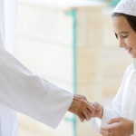 penjelasan-dan-etika-memberi-uang-lebaran-ke-ponakan