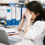 tips-bertahan-sehat-di-lingkungan-kerja-yang-toksik