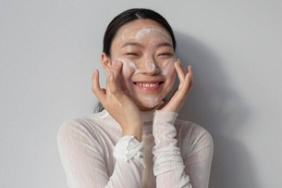 6-rekomendasi-face-scrub-untuk-bikin-kulit-lebih-cerah