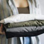 cara-melipat-baju-supaya-tidak-kusut