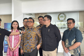 kubu-riva-siahaan-dkk-minta-komisi-iii-kawal-kasus-minyak-mentah