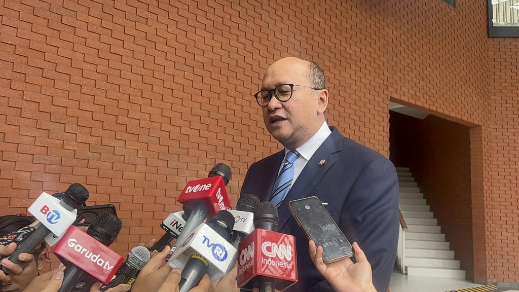 rosan-ungkap-sudah-ada-solusi-untuk-bayar-utang-whoosh-ke-cina