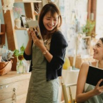 kebiasaan-dilakukan-orang-yang-disukai-banyak-orang-menurut-ahli