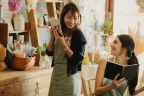 kebiasaan-dilakukan-orang-yang-disukai-banyak-orang-menurut-ahli