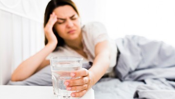 minuman-alami-untuk-redakan-sakit-kepala