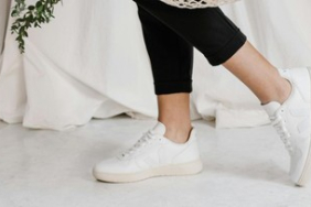 rekomendasi-sneakers-untuk-berbagai-acara