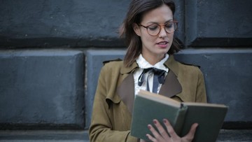 kualitas-langka-yang-dimiliki-perempuan-sangat-cerdas-menurut-ilmu-psikologi