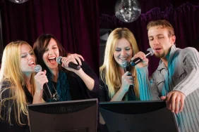 11-lagu-duet-nostalgia-karaoke-yang-masih-seru-dinyanyikan-sampai-sekarang