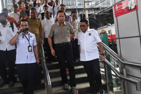 ahy:-kai-upayakan-kondisi-stasiun-bekasi-timur-normal-malam-ini