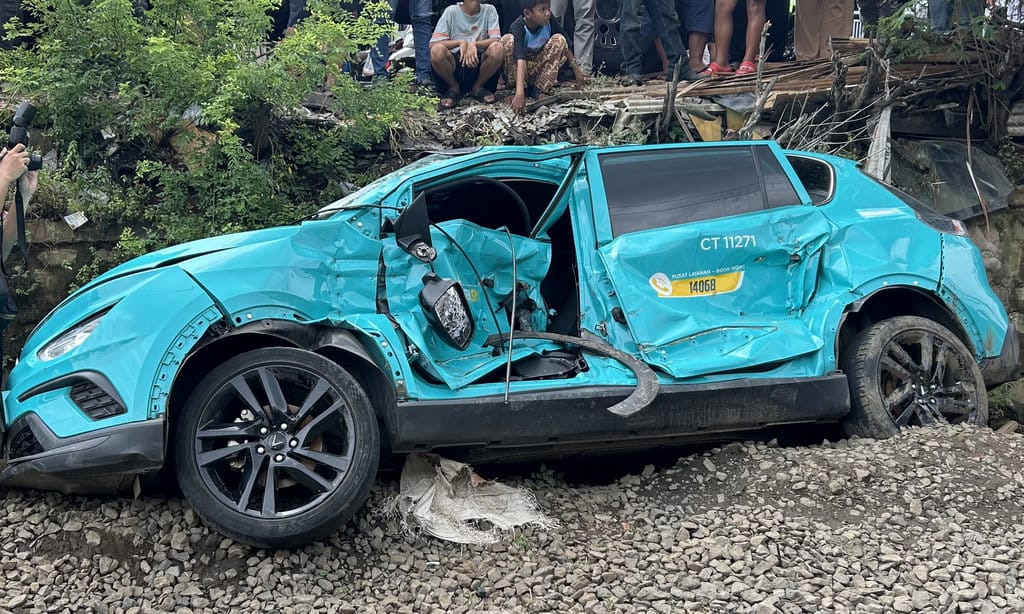 mobil-listrik-mogok-di-jalan,-apakah-boleh-didorong?