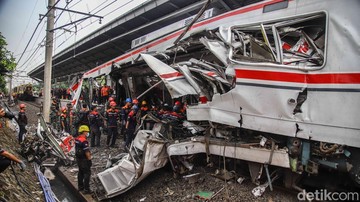 seluruh-korban-tewas-kecelakaan-kereta-di-bekasi-adalah-perempuan-dewasa