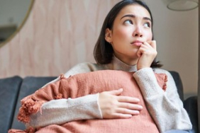 ciri-kepribadian-orang-yang-sering-mengulang-percakapan-di-kepala